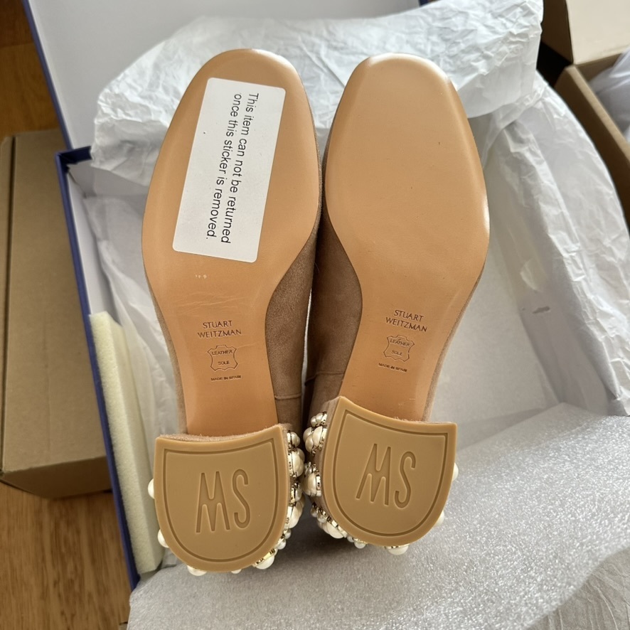 Brown Suede Pearl Bacari Ankle Boots in tan suede