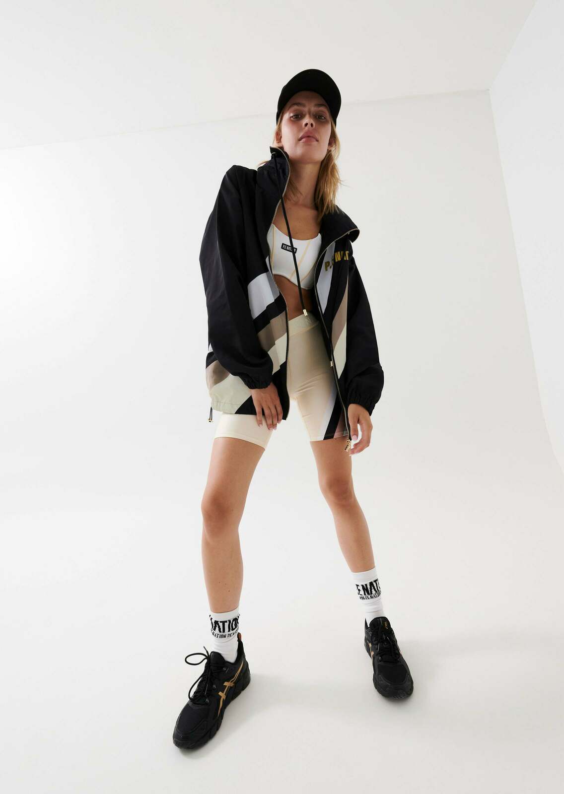 FINAL SCORE JACKET IN BLACK