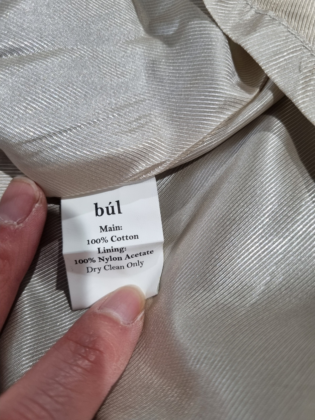 Warm, flared dress with half sleeves