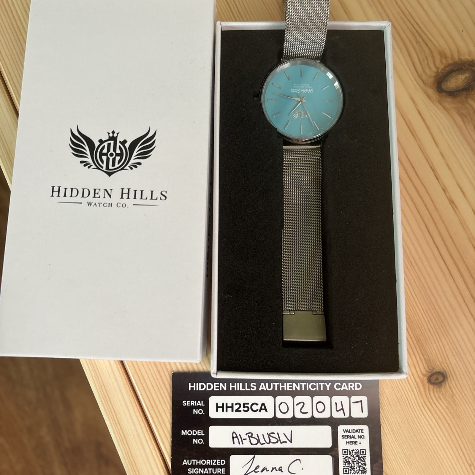 Turquoise Dial Watch – Silver Mesh Band (Brand New)
