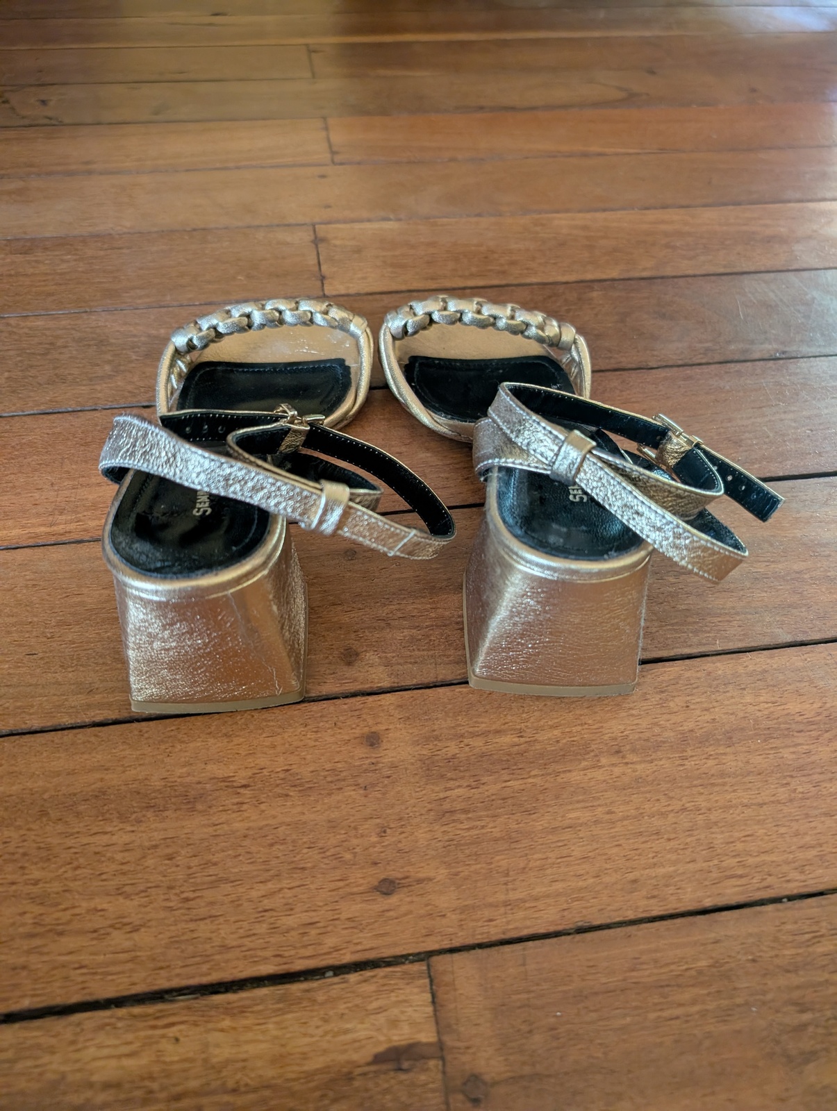 Deandrea Block Sandals by Sempre Di size 37 Gold 