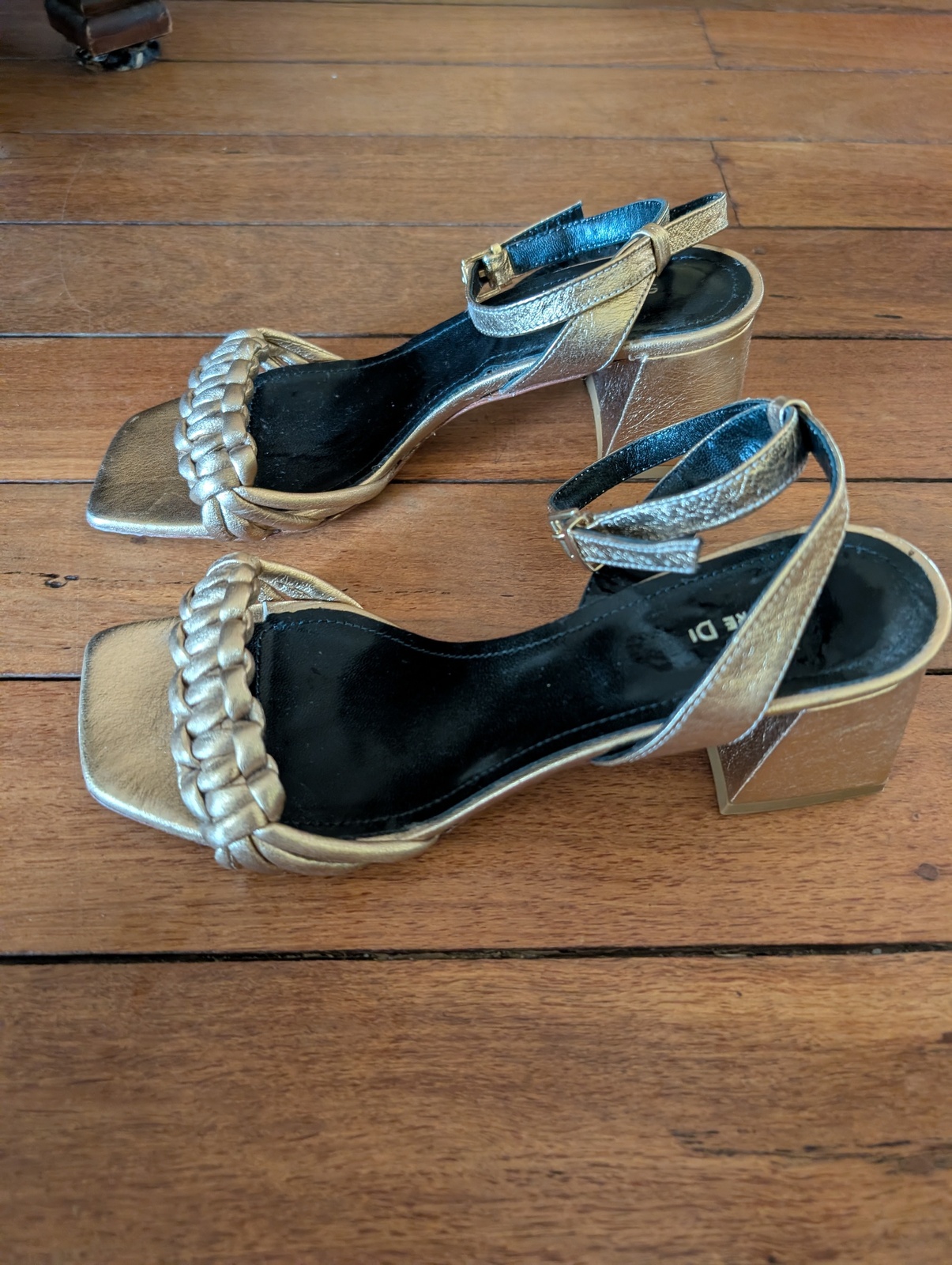 Deandrea Block Sandals by Sempre Di size 37 Gold 