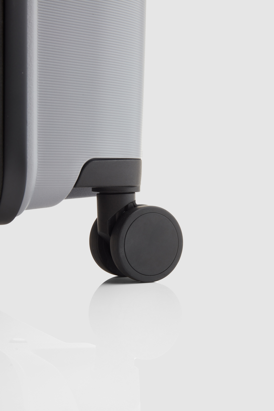 Birch Check-In 75cm Suitcase