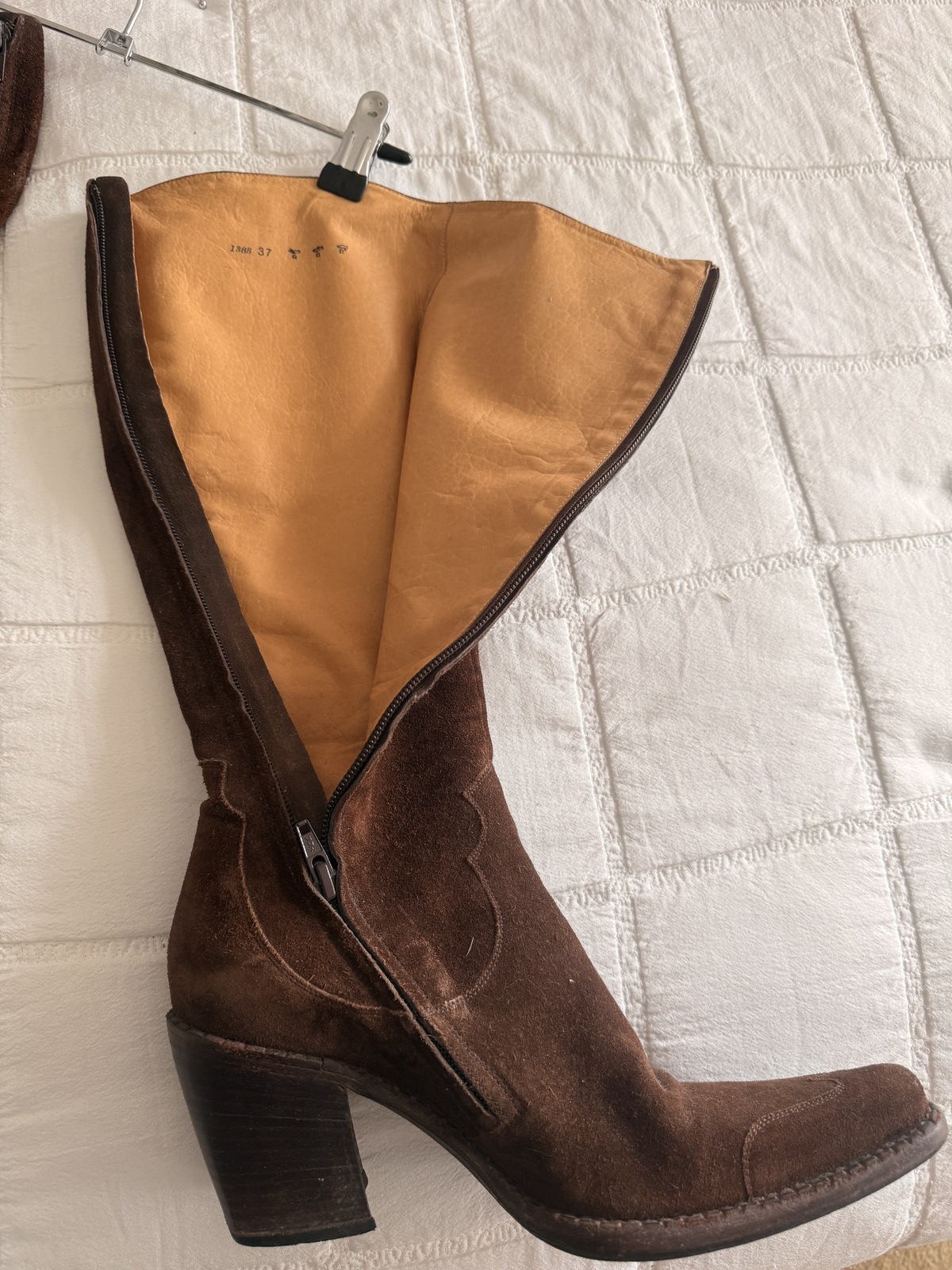 French brown suede cowboy boots Size 37