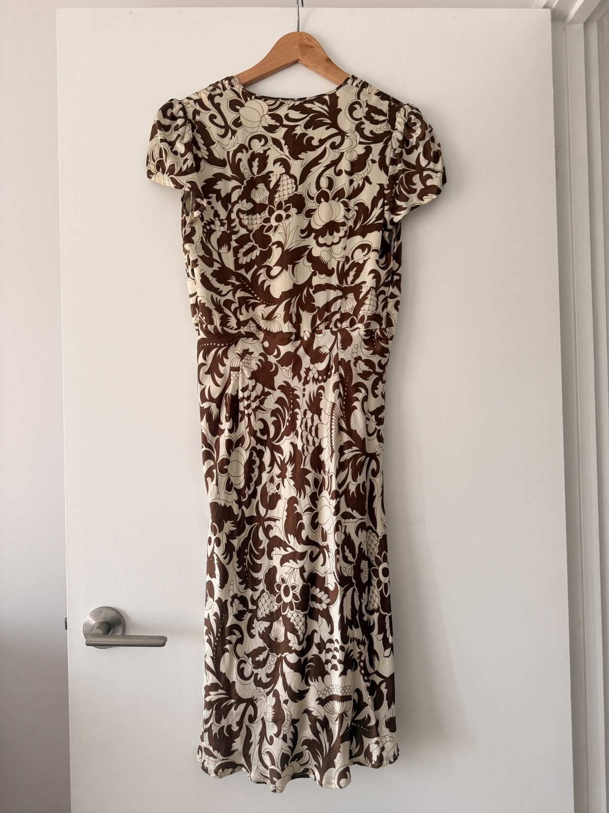 Rare 100% silk wrap dress size 2 AU10
