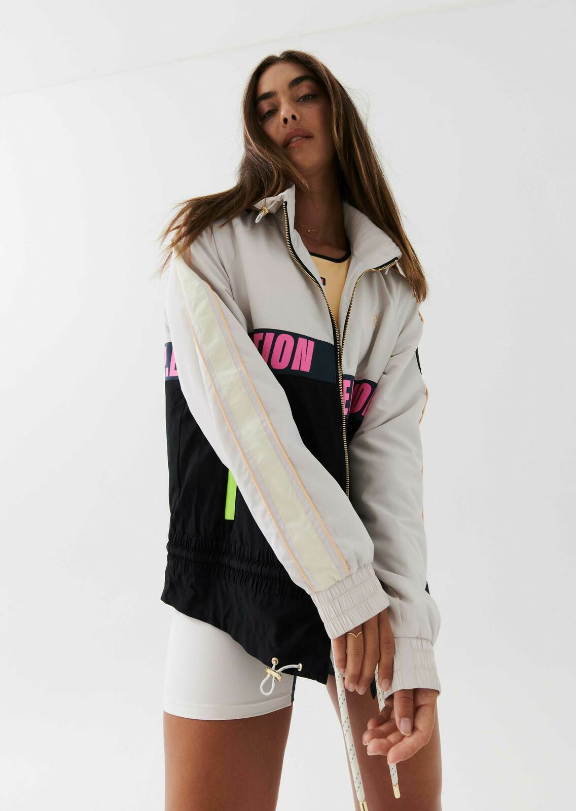 MAN DOWN JACKET IN WHITE SAND