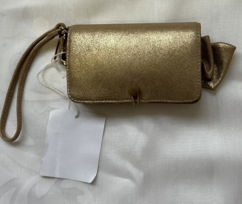 Authentic Christian Louboutin Shimmer Gold Bow Wristlet Pouch - NWT (RRP $795)