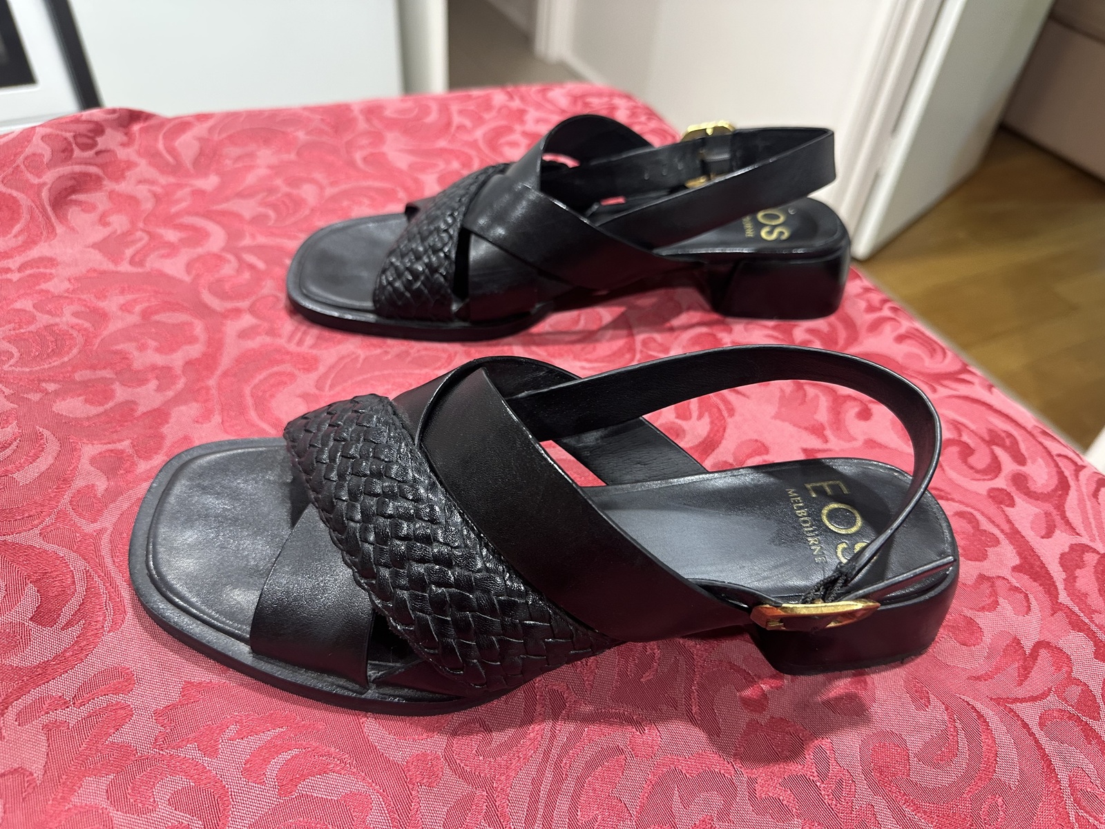 LATICIA LEATHER BLACK SANDALS