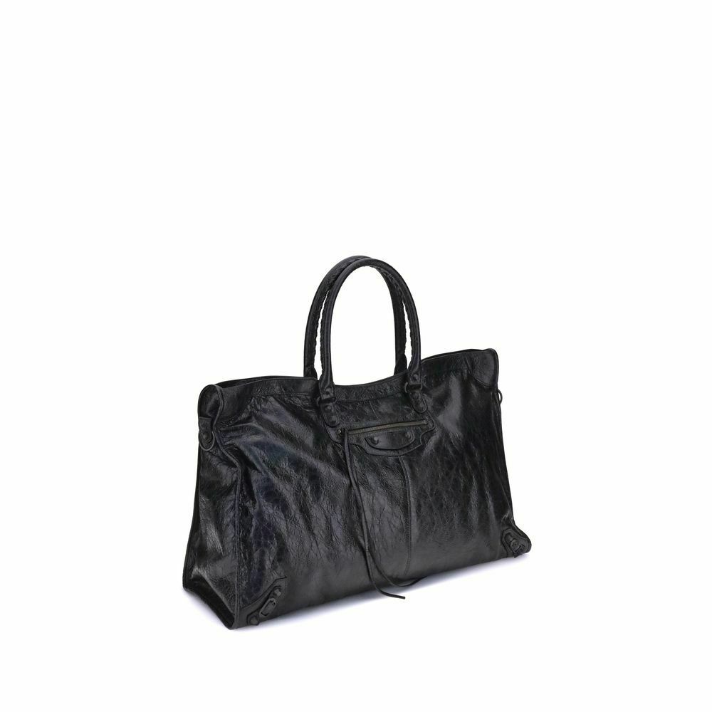 Elegant Lambskin Leather Travel Bag with Versatile Strap and Handcrafted Details - Black / One Size