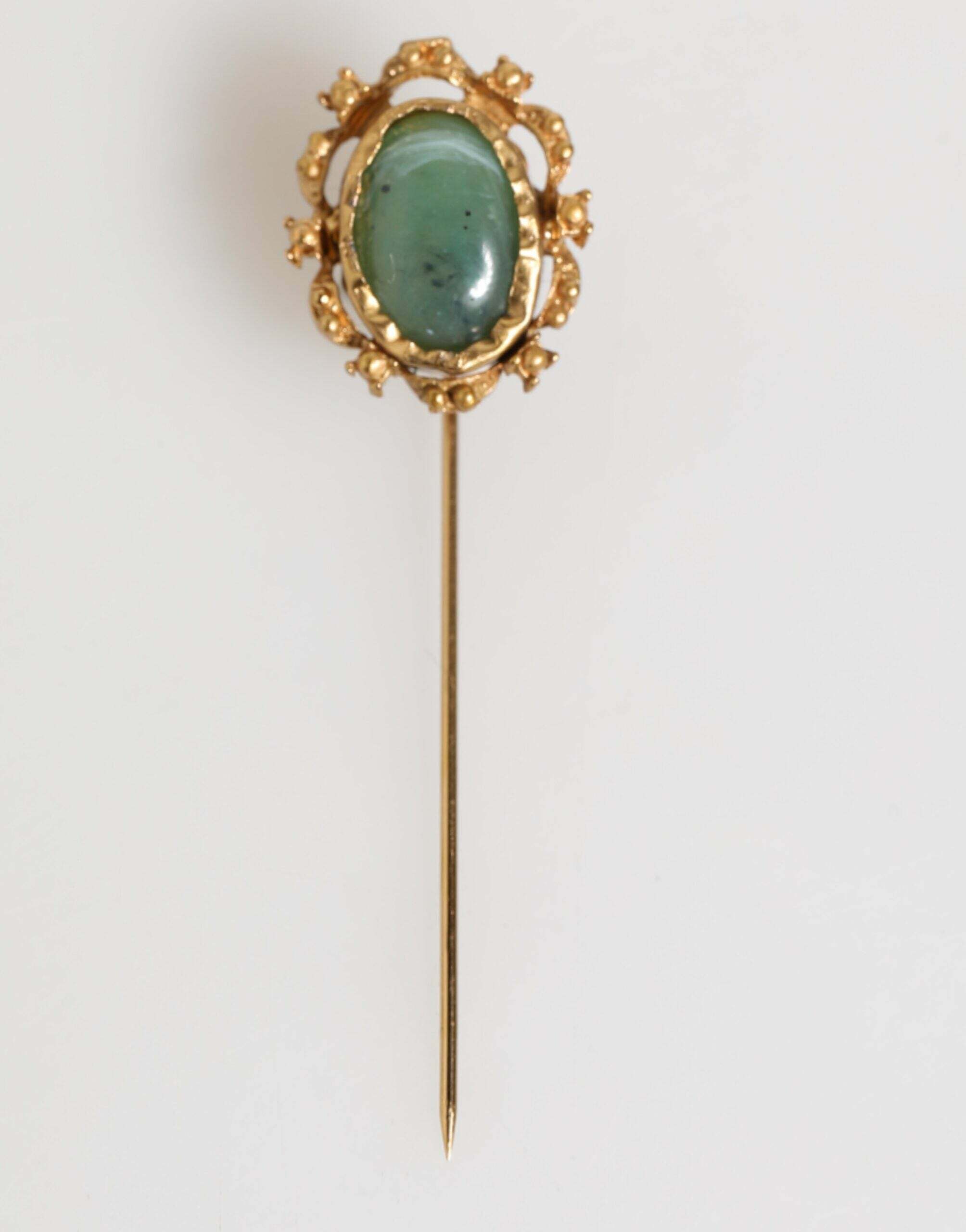 Dolce & Gabbana Ornate Hair Clip With Multicolored Glass Embellishments - NWT Amazon.com : CROWN GUIDE Vintage Rhinestone Hair Claw  main image 3