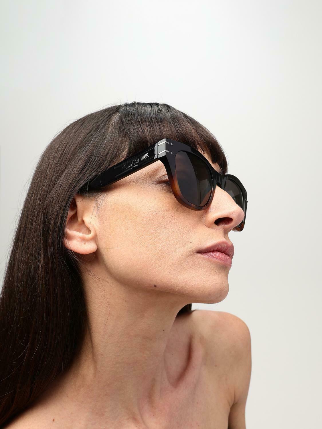 DiorSignature 04I18a0F35412252 CatEye Sunglasses - Black / 52 IT