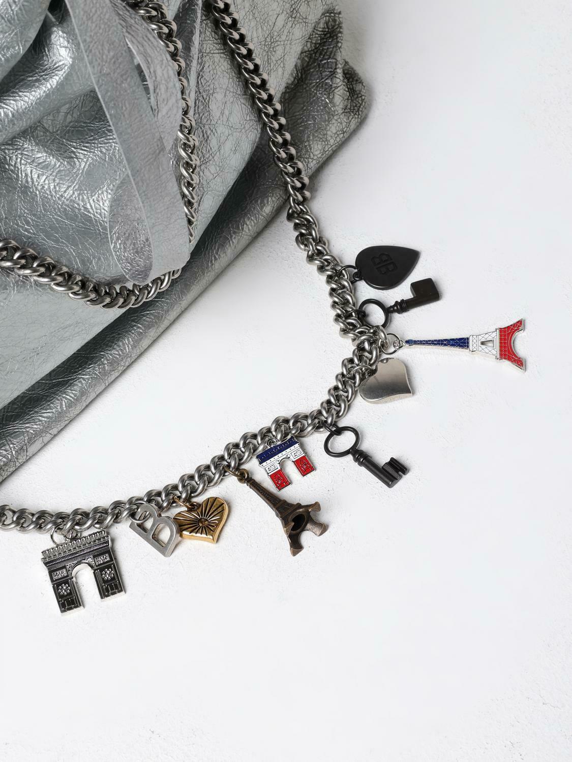 Versatile Handbag with Chain Detail - Stylish and Functional Accessory - Silver / U EU