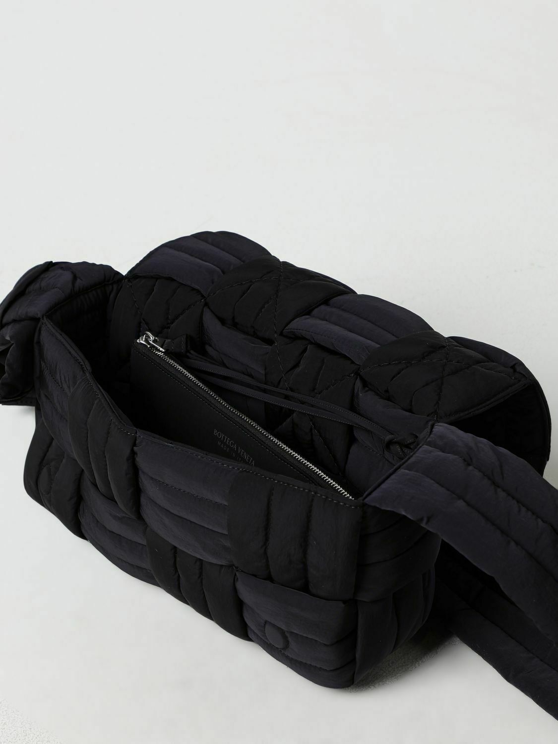Padded Cassette Shoulder Bag - Black / U EU