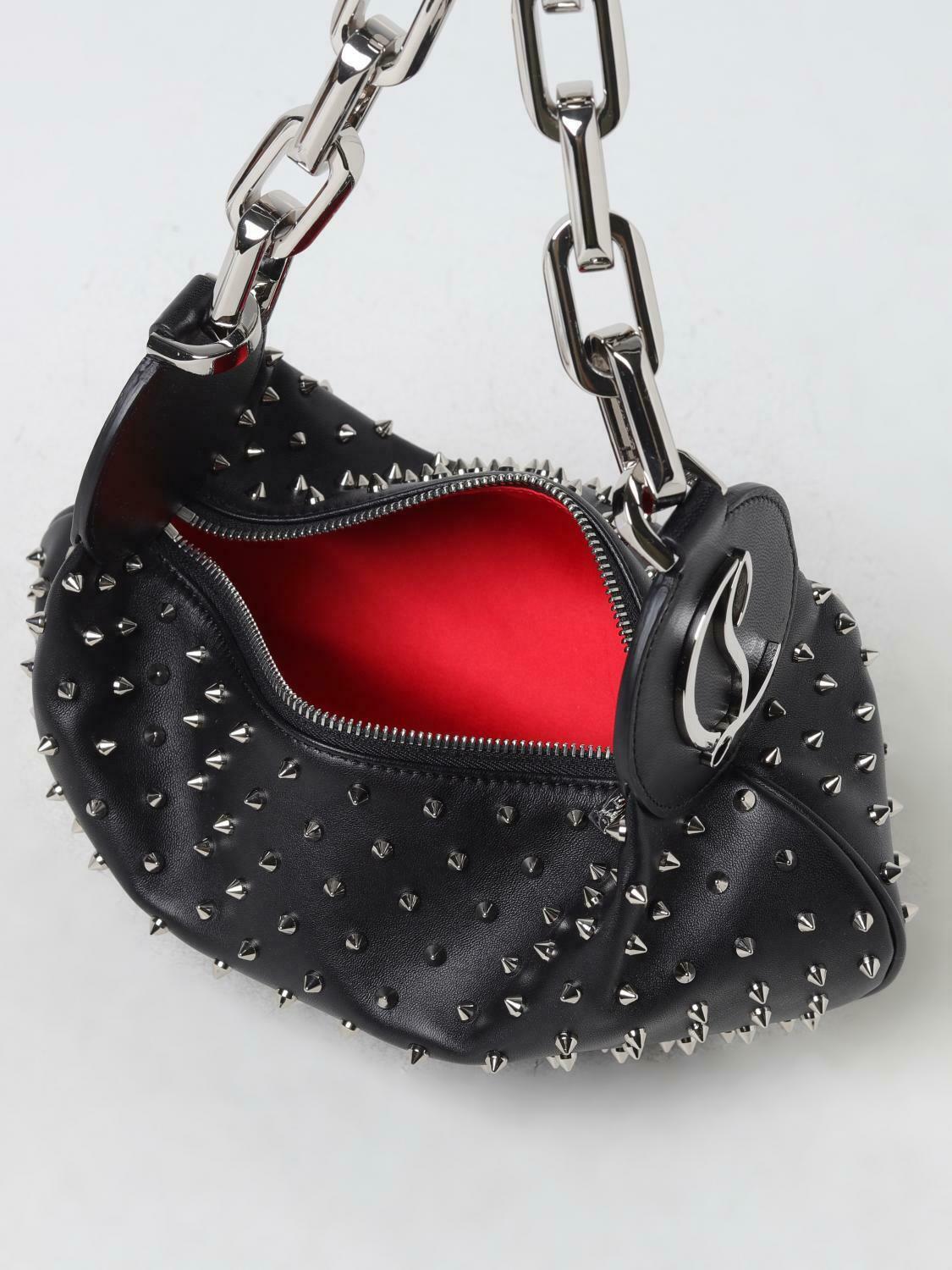 Cabata Spiked Chain Shoulder Bag - Black / U EU