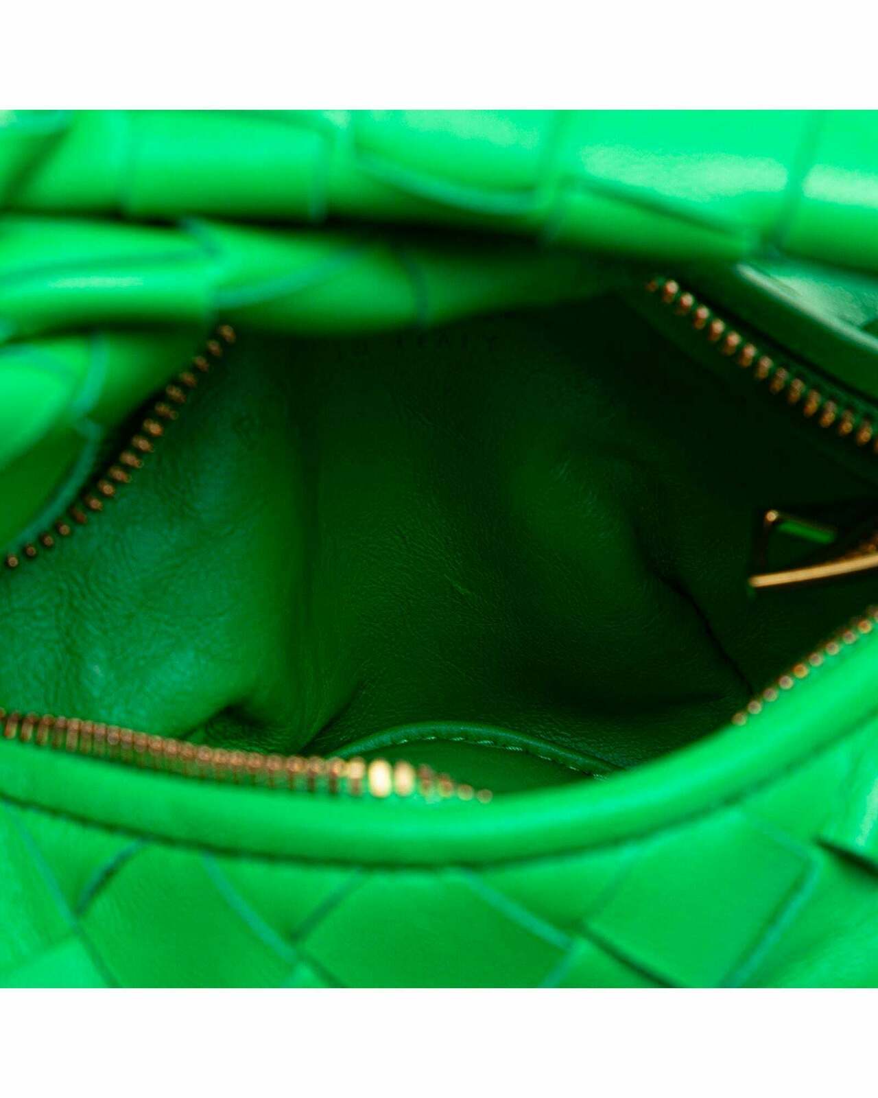 Bottega Veneta The Pouch Intrecciato Leather Shoulder Bag - Green / One Size