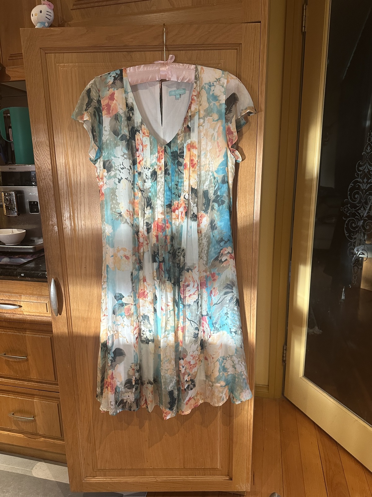 Silk 100% new floral dress, Blue Illusion, size M. Never worn.