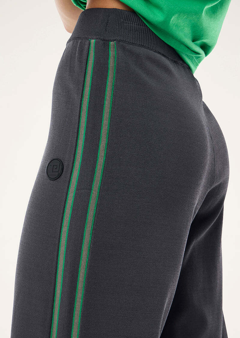 Retreat knit pant in caviar