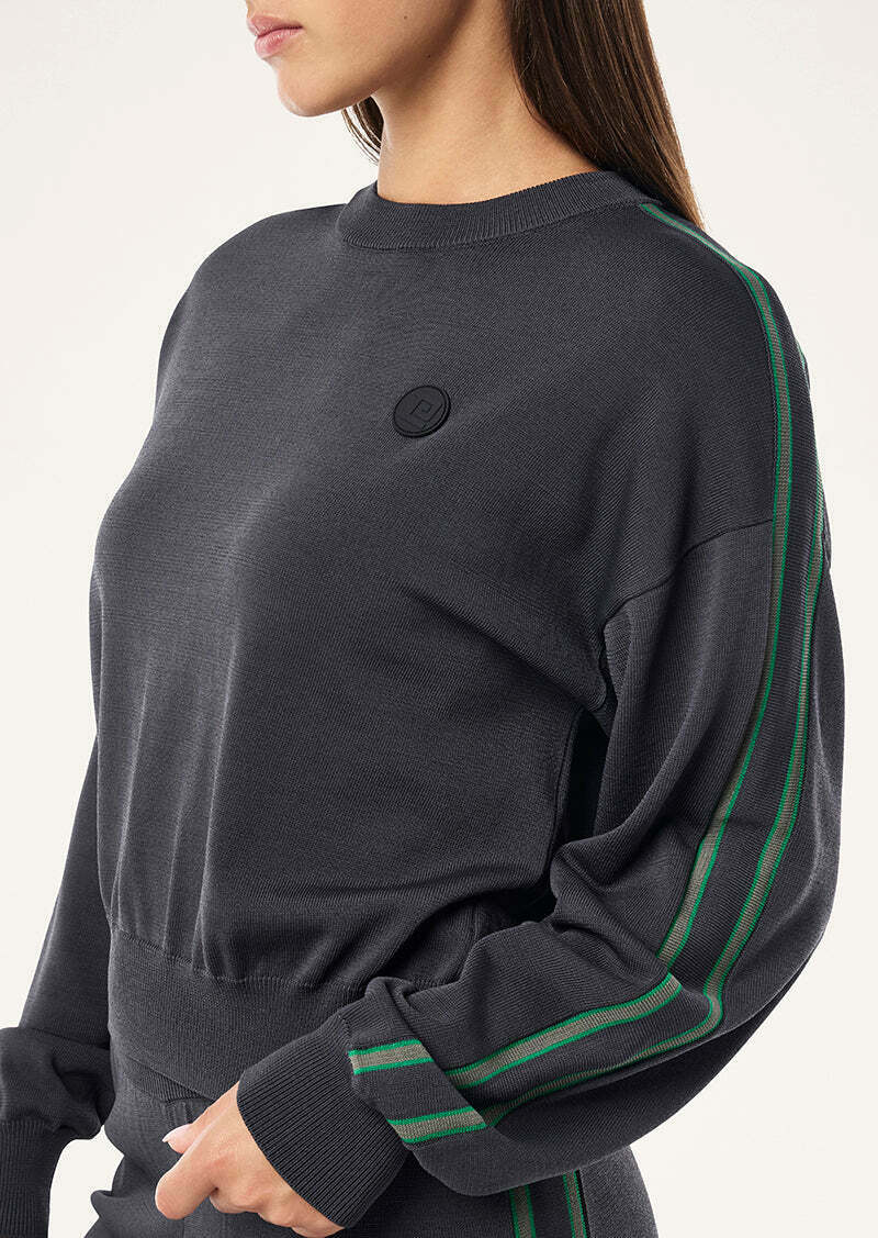 Retreat knit jumper in caviar