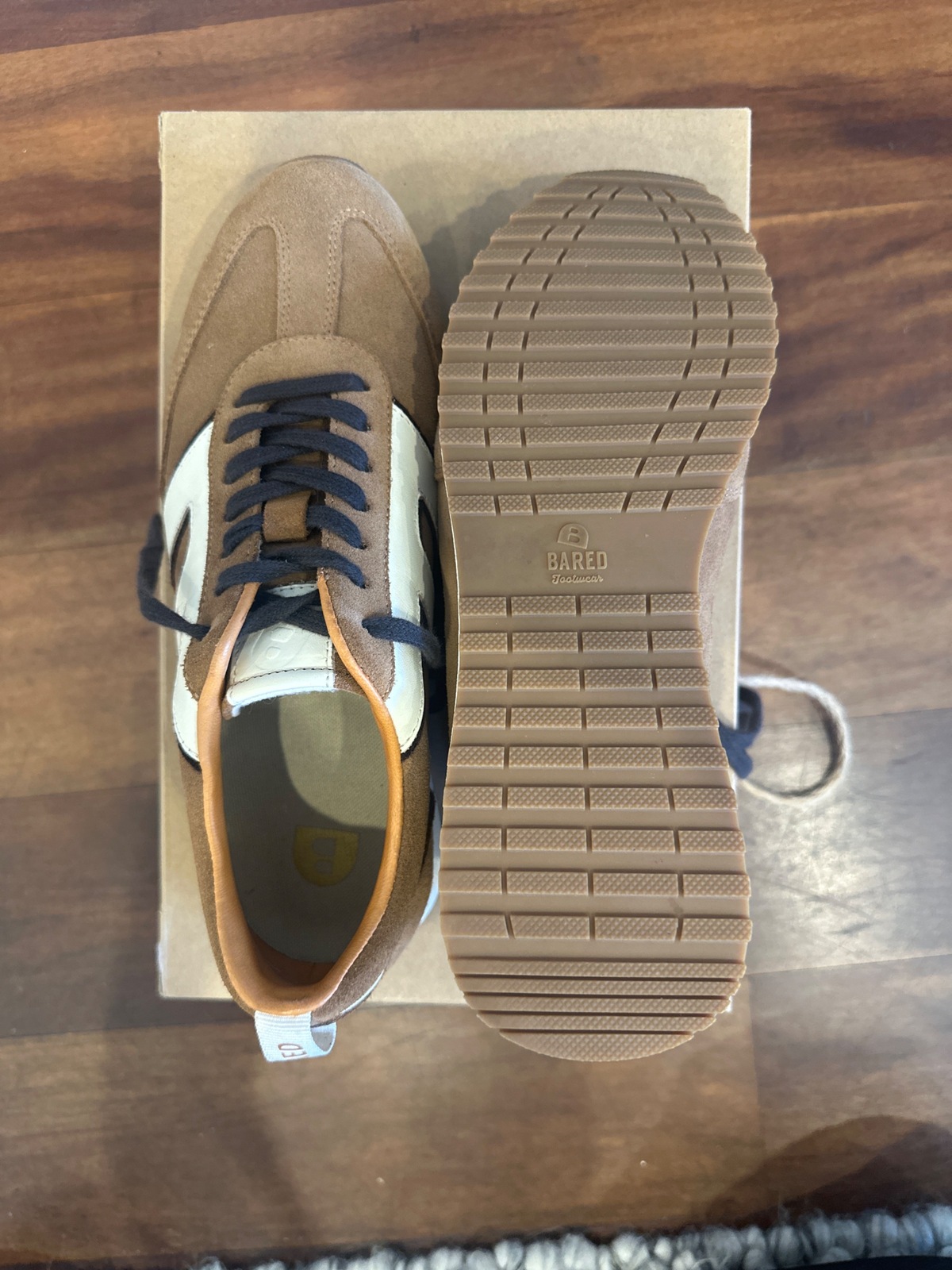 Stork tan suede & leather sneaker