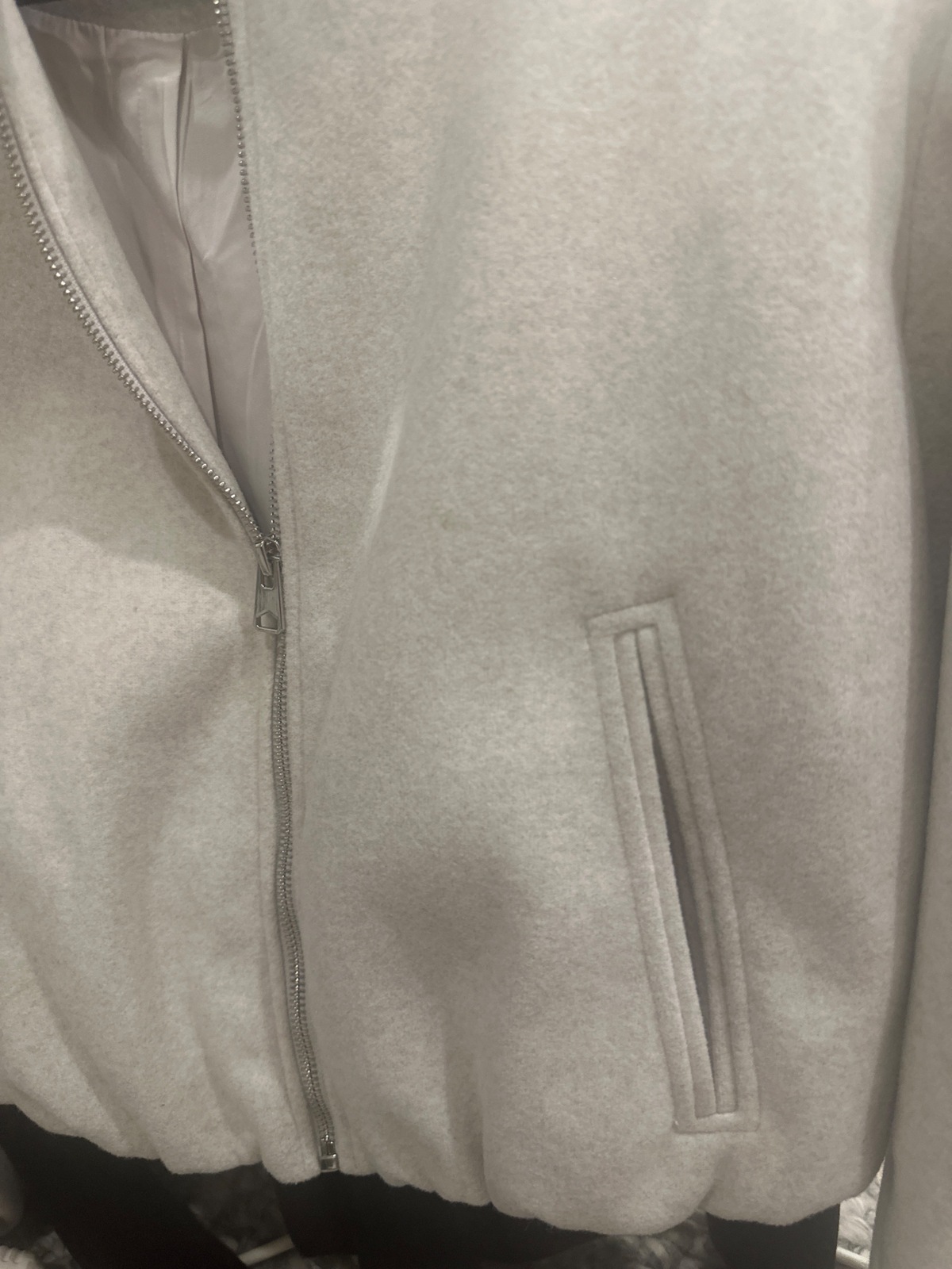 Crop jacket with gathered sleeves and waist zipper jacket