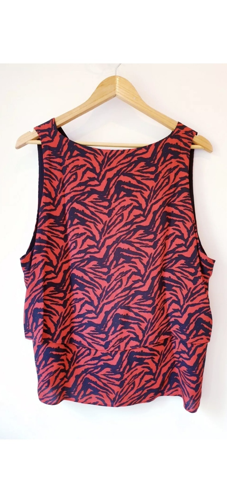 BNWT Women's Size 16 Red Zebra Print Tiered Blouse