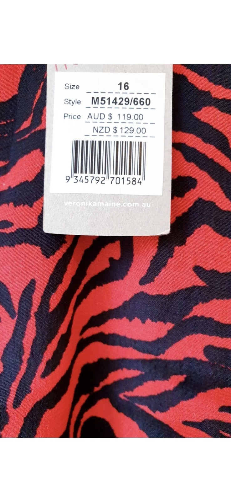 BNWT Women's Size 16 Red Zebra Print Tiered Blouse