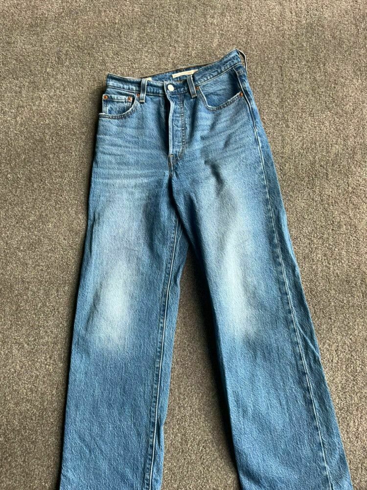 Ribcage Straight Ankle Jeans