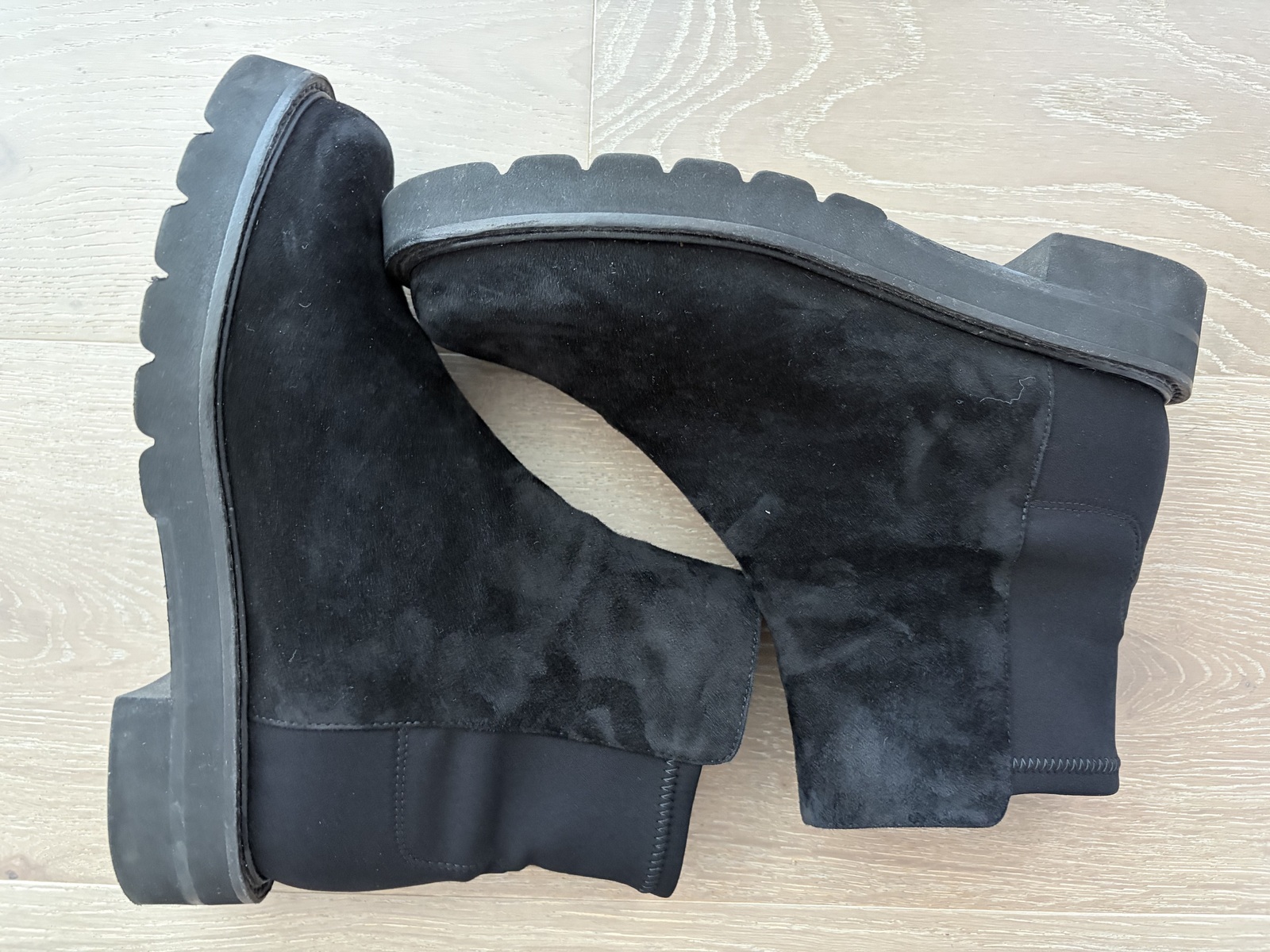  5050 Lift Ankle Boots Black Suede