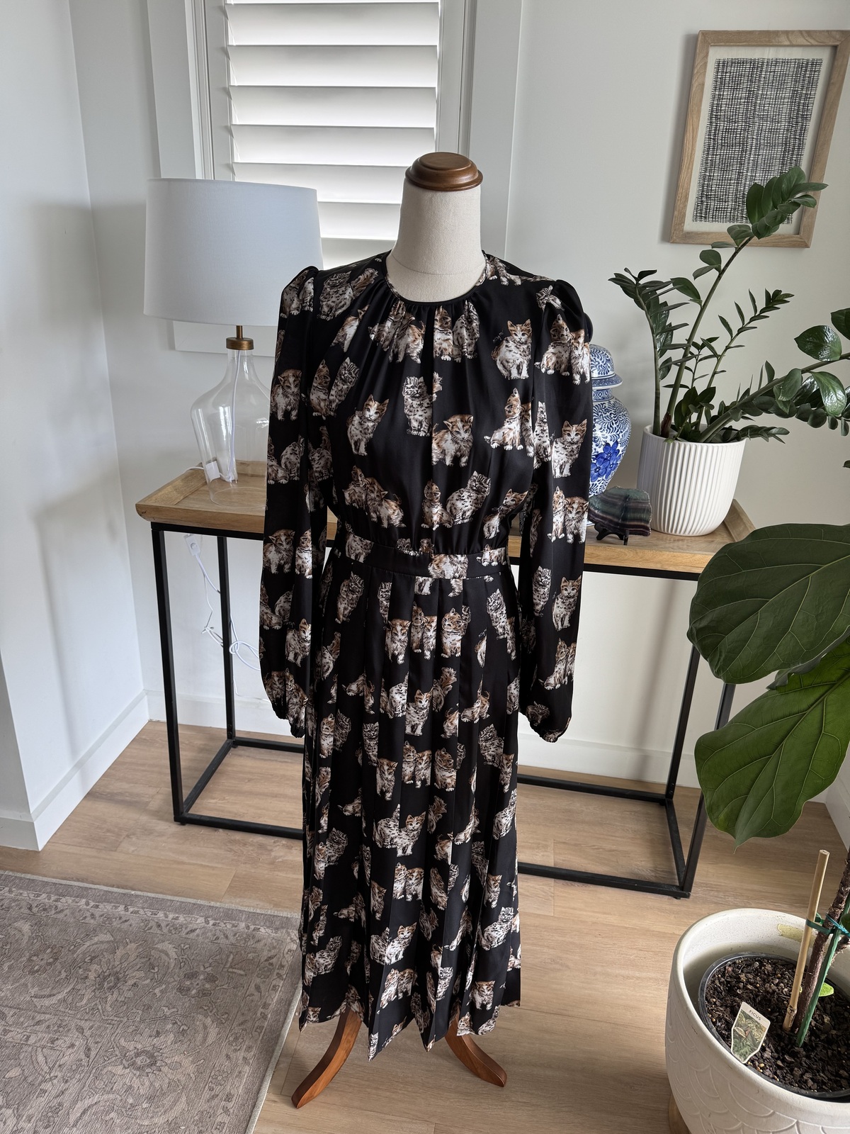 Cat Print long sleeve pleat dress