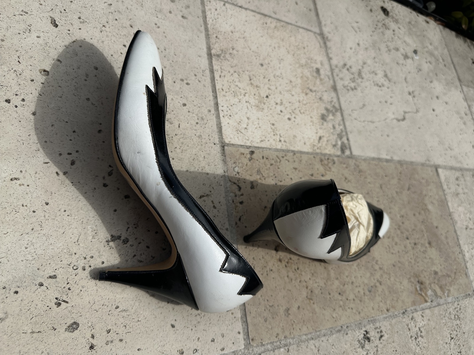 black and white shoes SIZE 7.5 B or 37.5 Eu, great condition