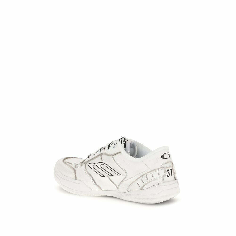 Worn-out Style Casual Sneakers - White / 39 EU