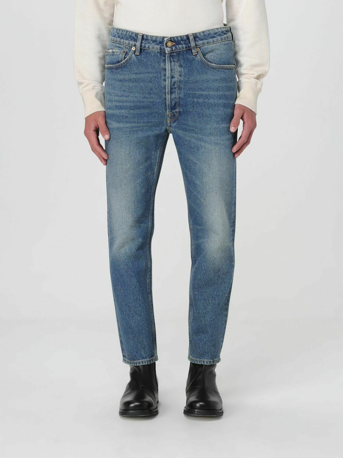 MidRise Straight Jeans Relaxed Fit