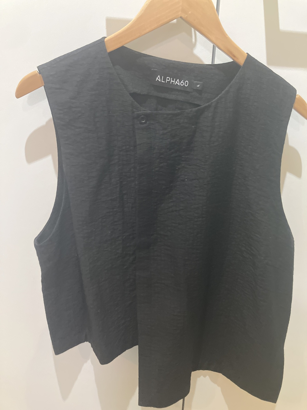  black top sleeveless 