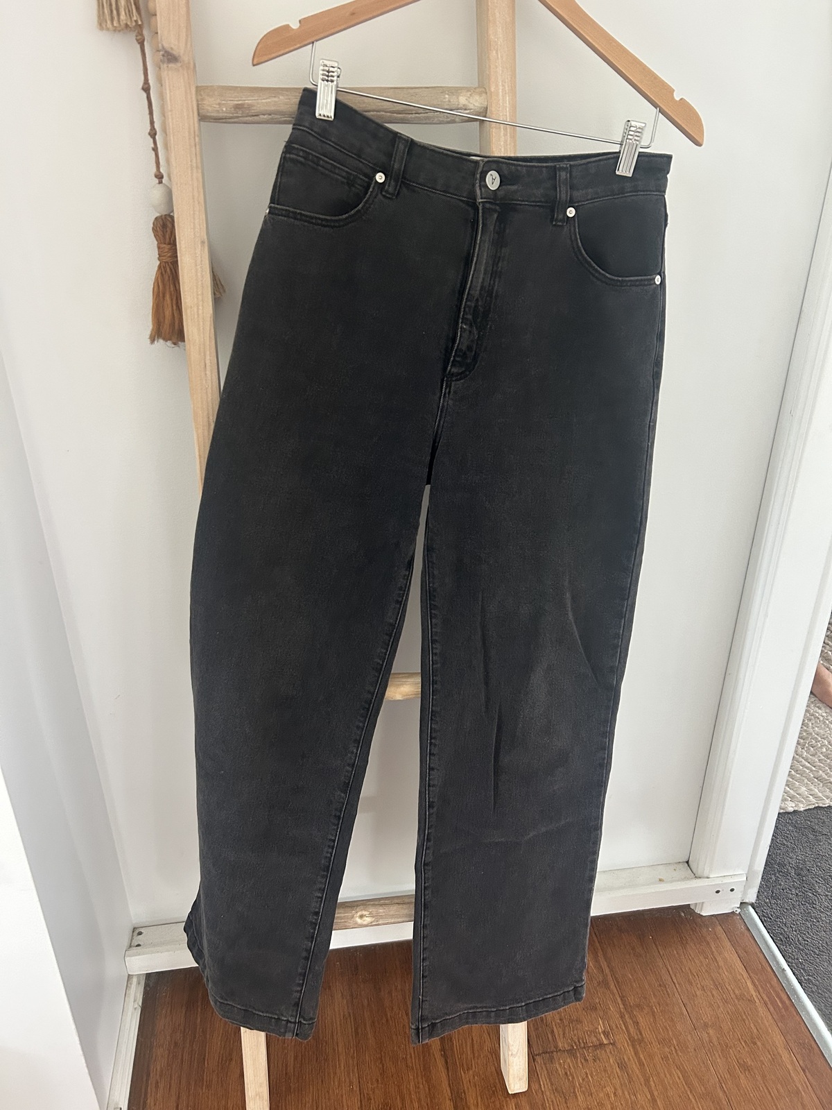 (High and wide jean)