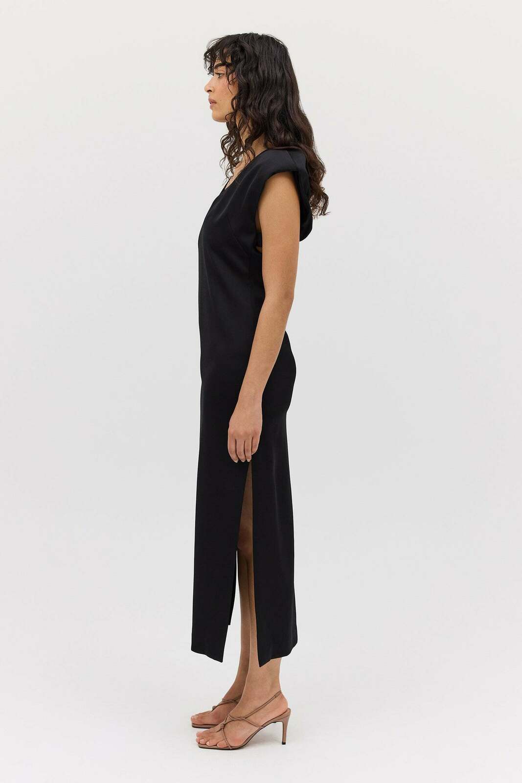 BLACK SATIN CREPE PRESSON DRESS