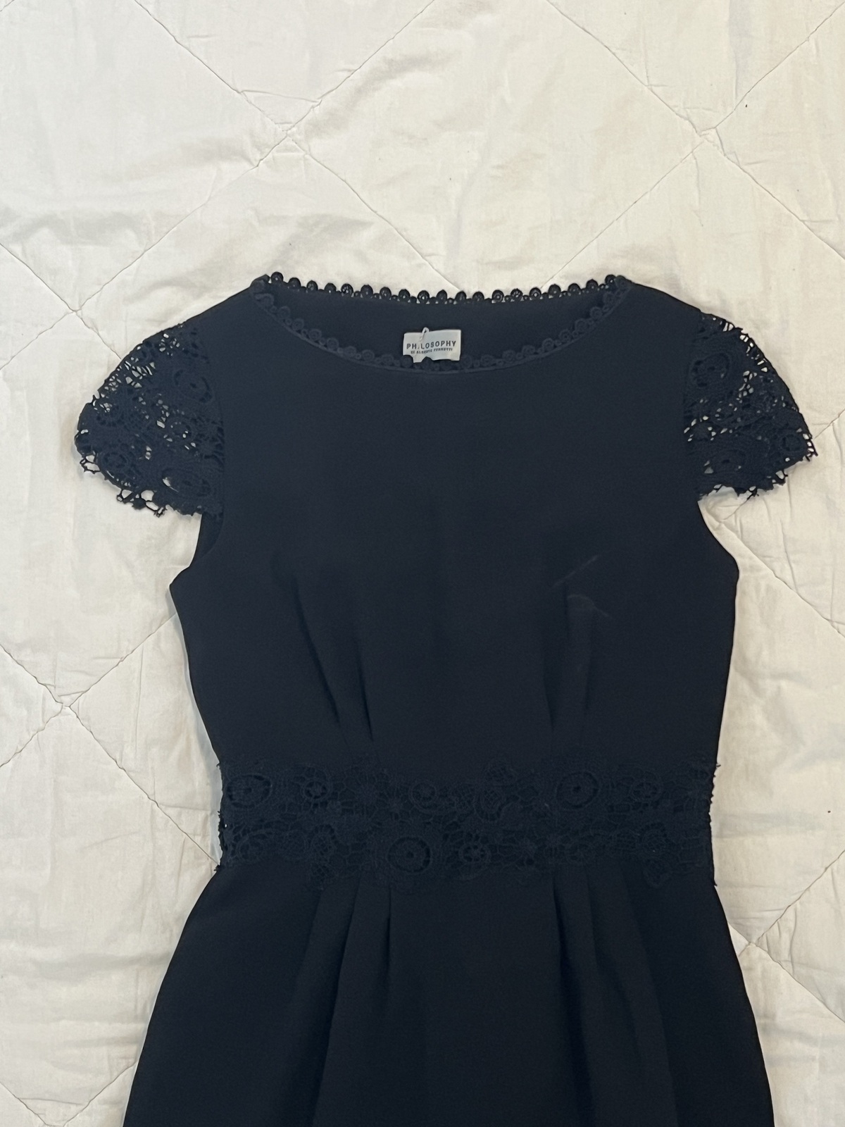 by Alberta Ferreti Black Cap Sleeve Lace Knee-Legth Dress