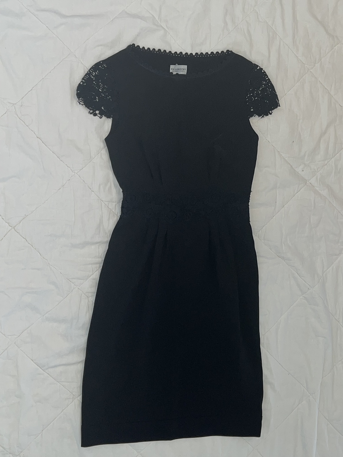 by Alberta Ferreti Black Cap Sleeve Lace Knee-Legth Dress