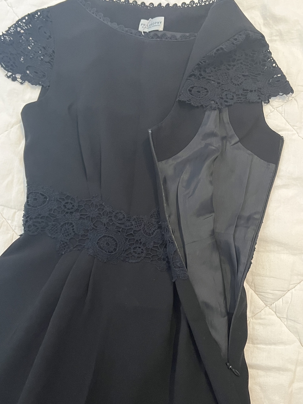 by Alberta Ferreti Black Cap Sleeve Lace Knee-Legth Dress