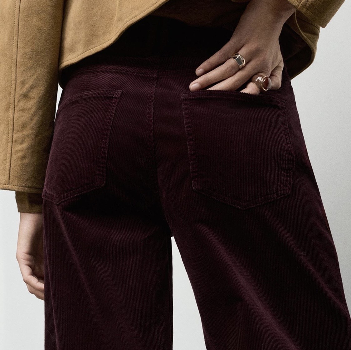 wide-leg corduroy jeans in Dark Red