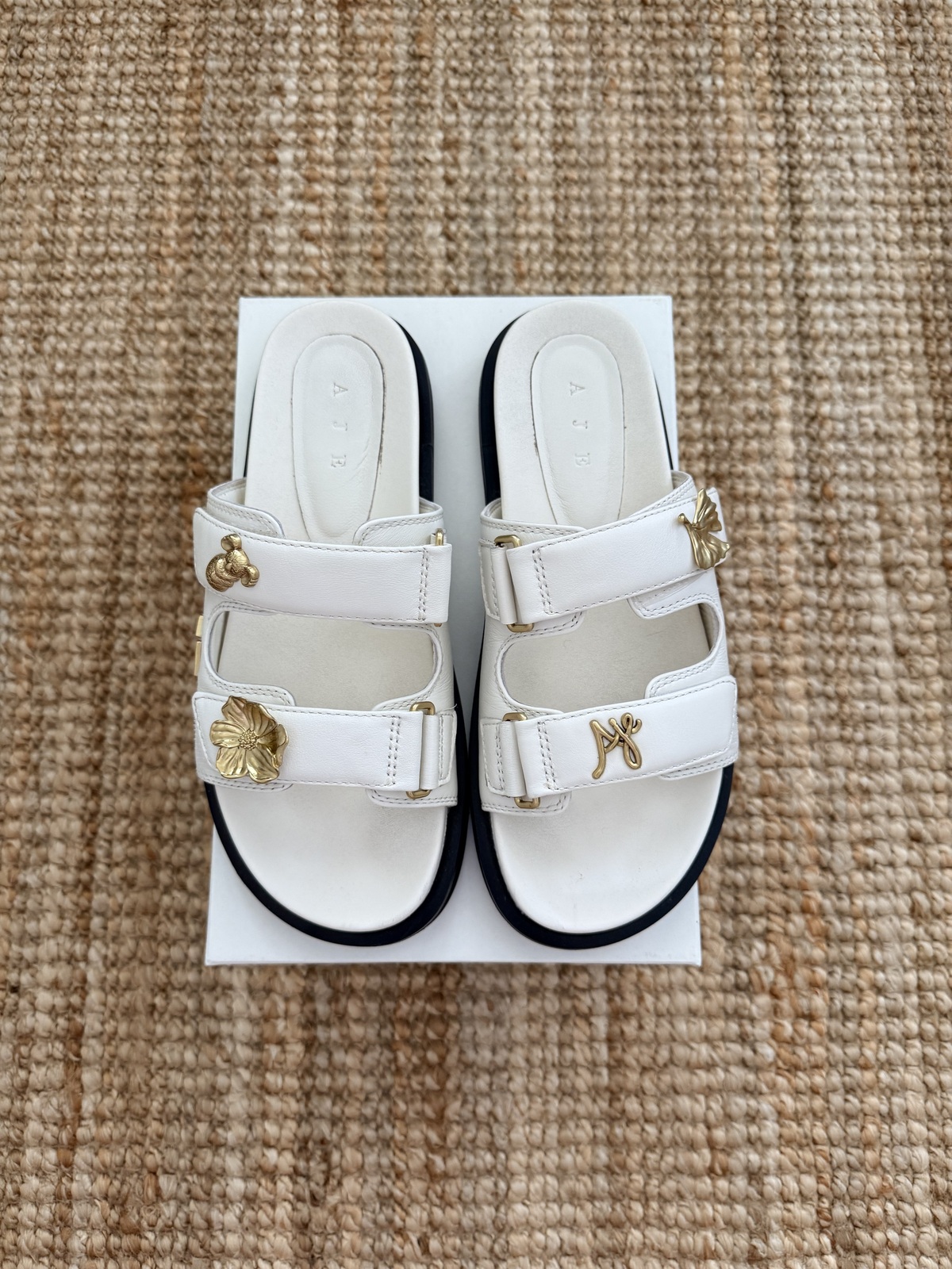 Augustine Charm Slide Size 40