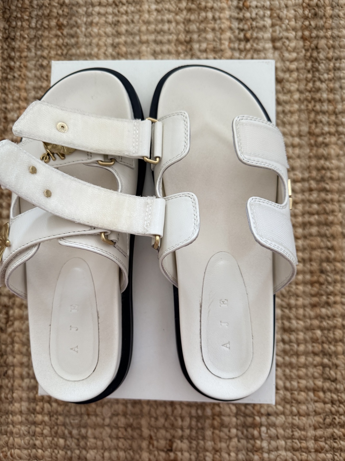 Augustine Charm Slide Size 40