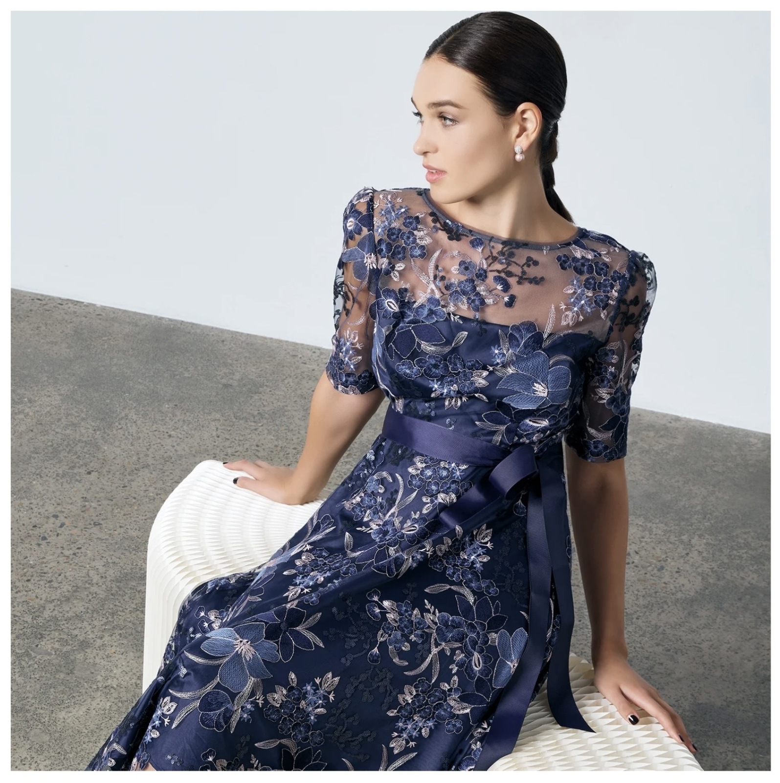 Montique Loren Navy/Pink Lace Dress - AirRobe