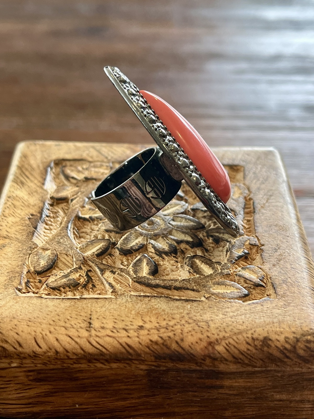 PEACH BOHEMIAN BARDOT RING IN GUNMETAL