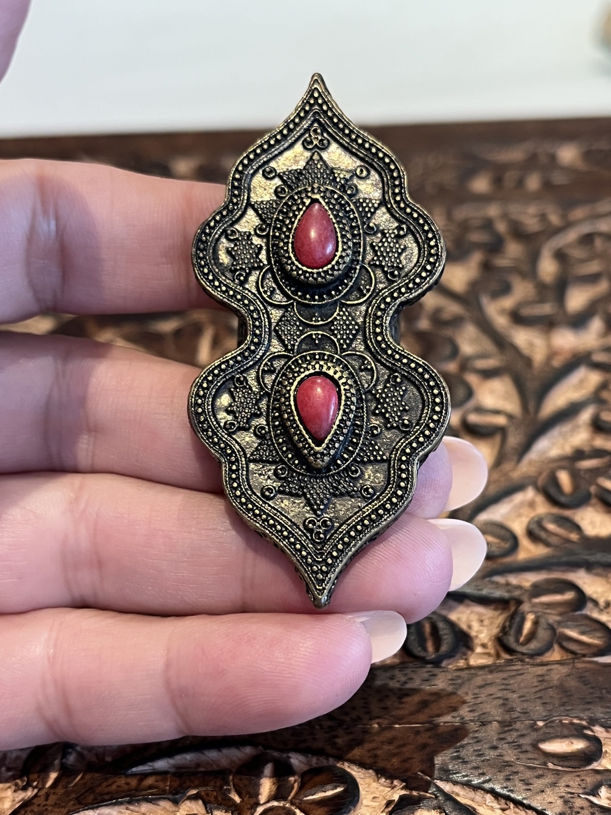 LETS GET LOST RING “MAGENTA” IN DARK BURNISHED GOLD