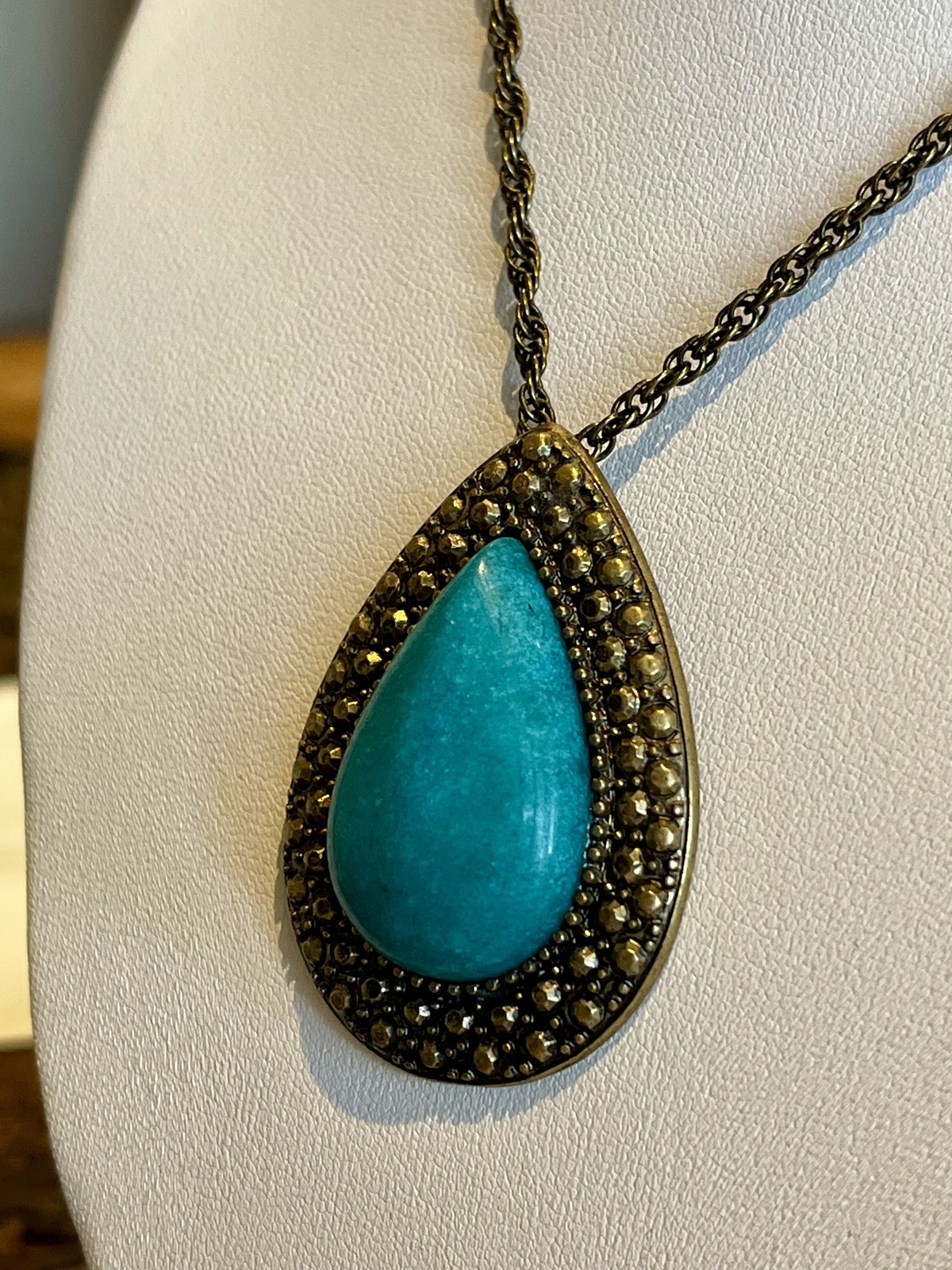 BOHEMIAN BARDOT PENDANT NECKLACE IN ANTIQUE GOLD WITH JADE