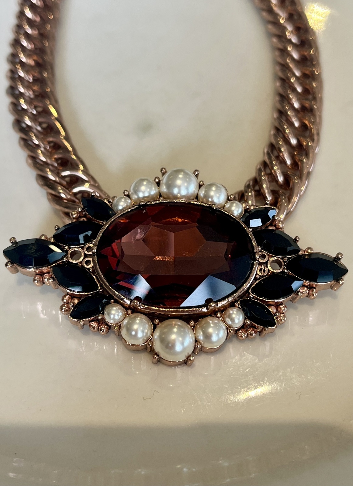 ROSE GOLD REGENCY STATEMENT NECKLACE
