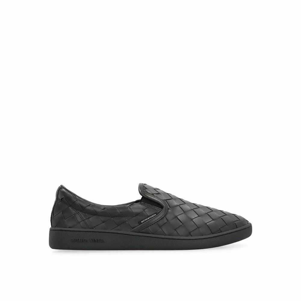 Calfskin Low Top Sneakers - Black / EU39/US6