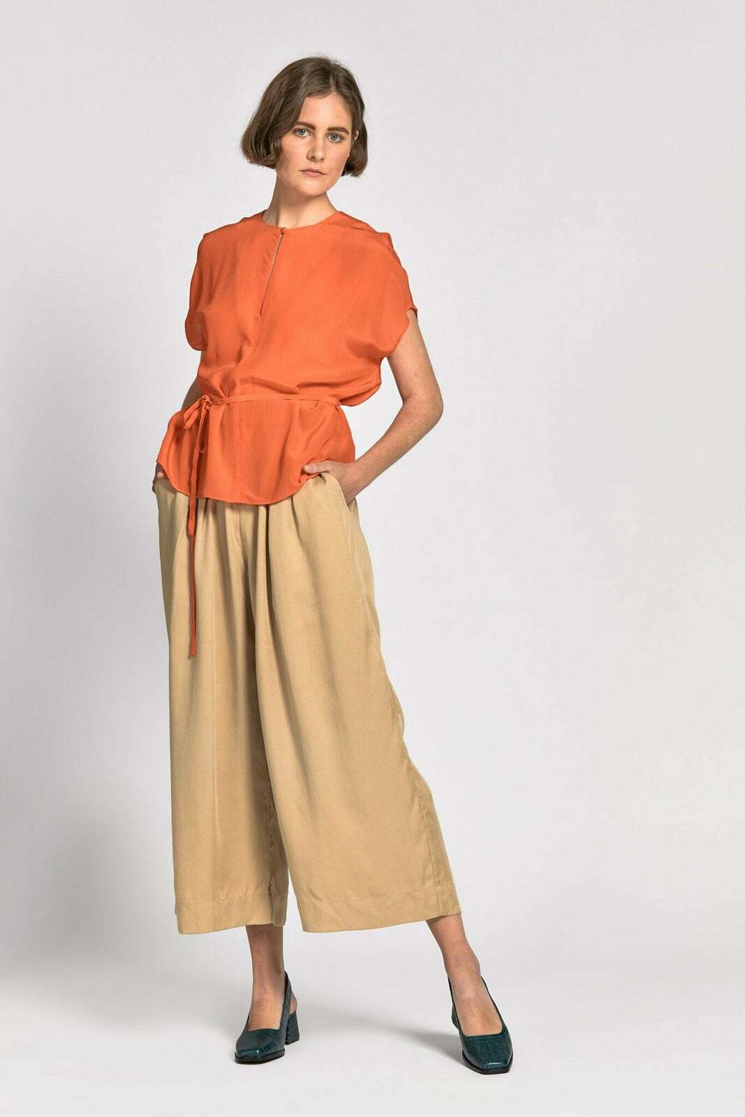 linh top orange