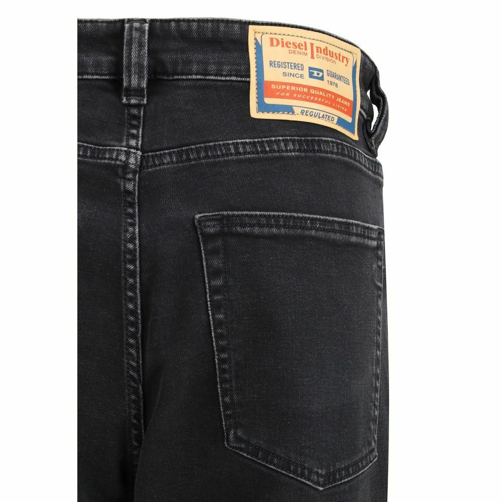 Relaxed Fit Cotton Jeans - Black / 28