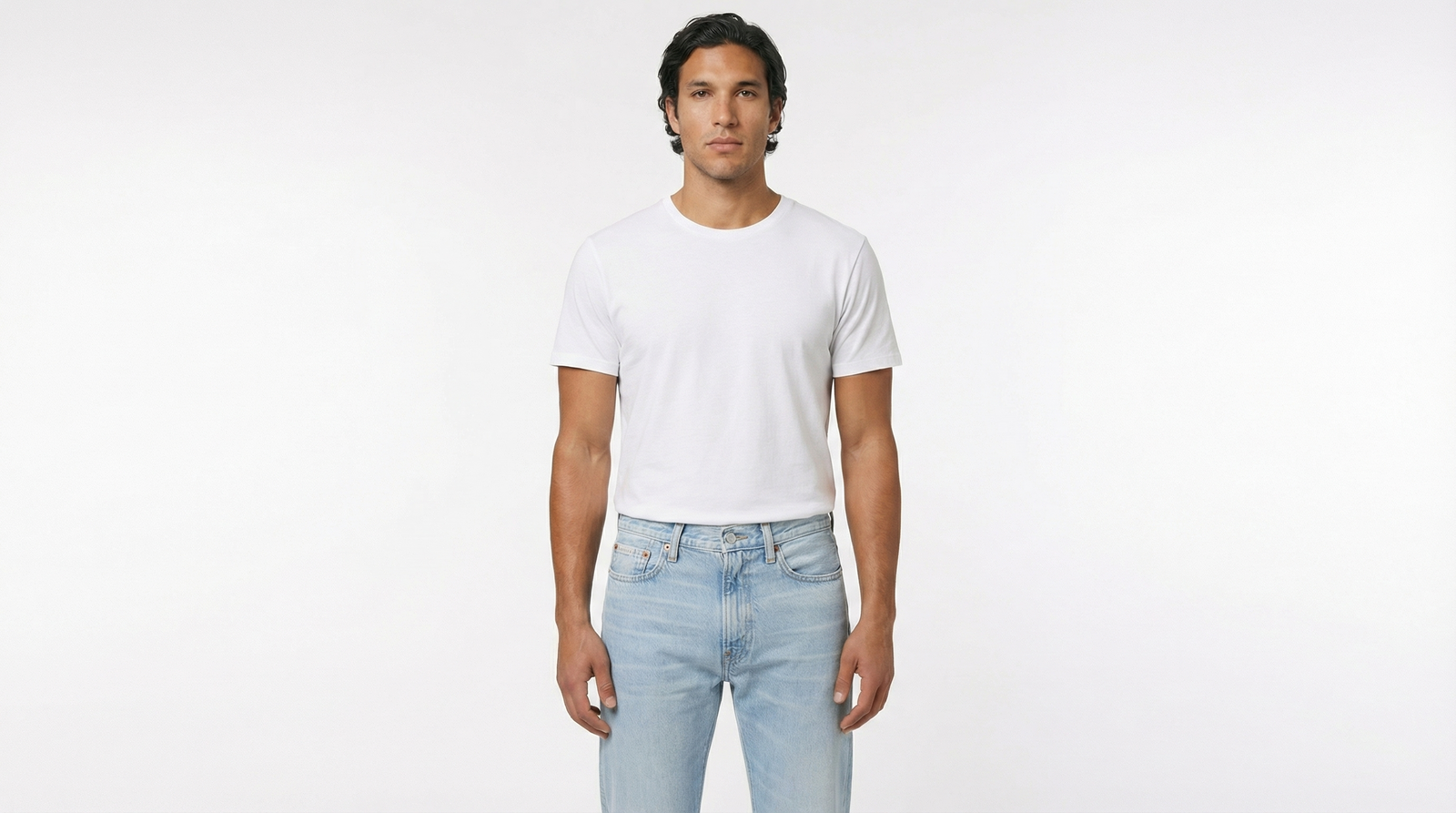 Standard Straight Cotton Jeans with Washed Effect and Five-Pocket Design - Blue / W31 | L32